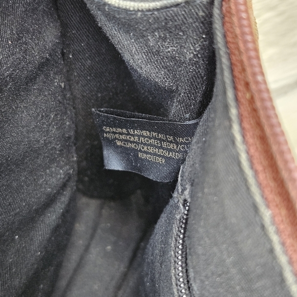 vintage Liz Claiborne black leather purse with brown trim - Picture 13 of 16